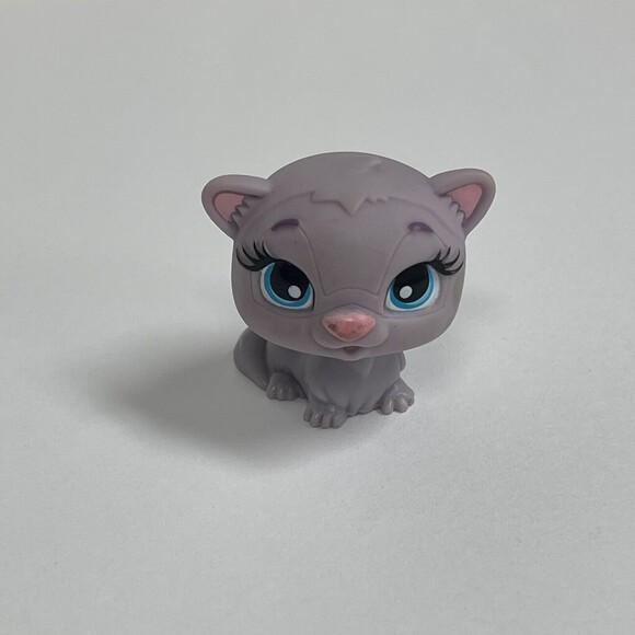 TM & MGA Other - TM & MGA Bratz Pets LPS Purple Cat Figure